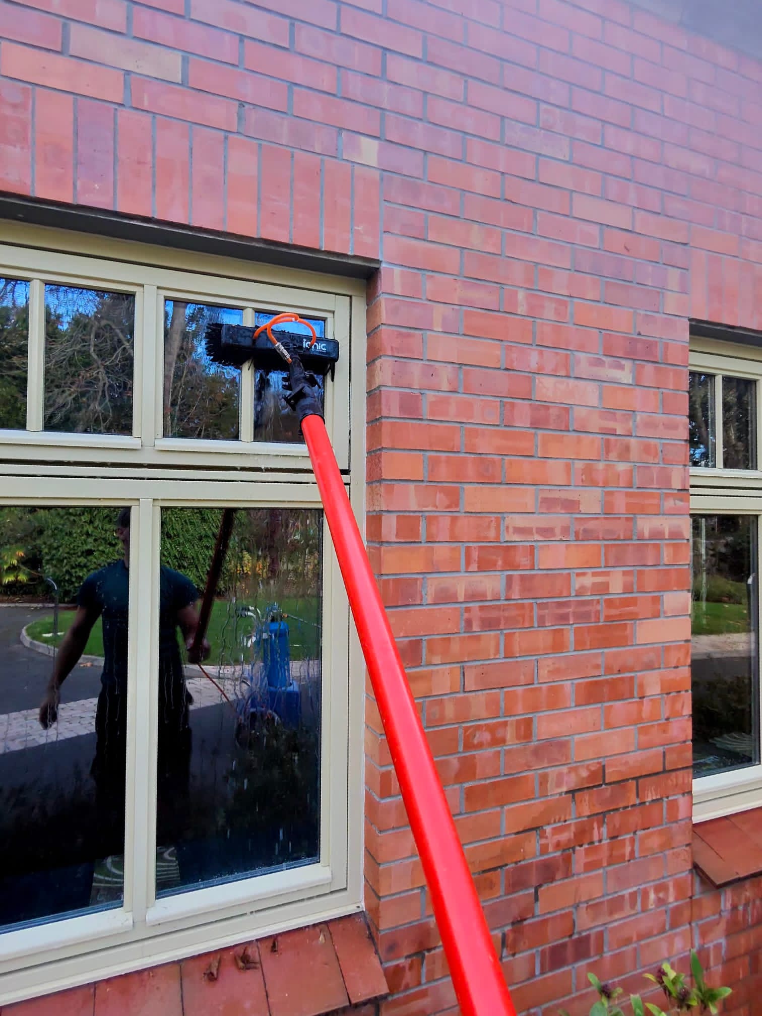External window cleaning with professional equipment